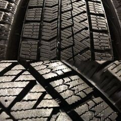 【BS BLIZZAK VRX2 175/65R15】スタッドレス【SEIN 15インチ 5.5J4HPCD100+43】22年製 バリ溝 キューブ ヴィッツ アクア等　(KTN068)