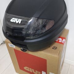 【中古】GIVI(ジビ) バイク用 リアボックス モノロック 3...