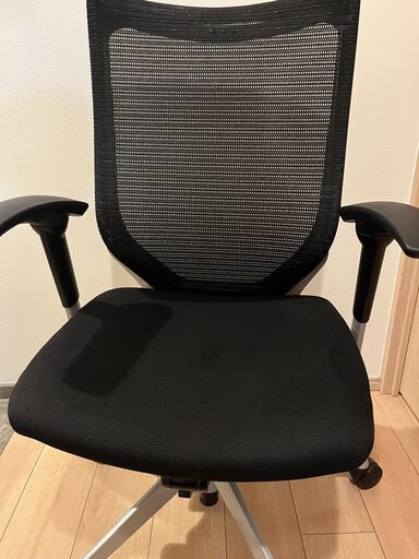 【オカムラ 】バロンチェア ブラックボディ