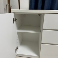 ニトリ　　デスク　
収納棚