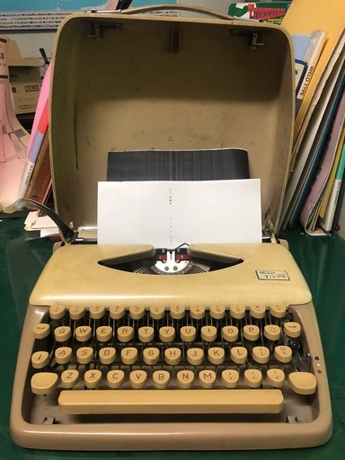 昭和レトロ タイプライター TRIUMPH Tippa 旧西ドイツ製 ジャンク品