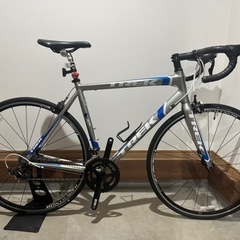 TREK ALPHA  2.1 SHIMANO 105