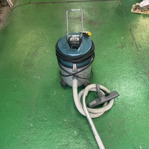 日立　業務用　乾湿式掃除機　CV-97WD
