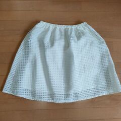 白 スカート(サイズ表記無し)