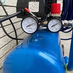 アネスト岩田 コンプレッサー F6602 2タンクタイプ 予備タンク ホース付