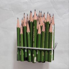 短い鉛筆たくさん　42本
