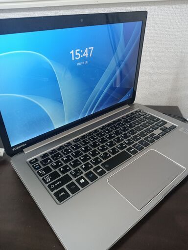 東芝　Corei5搭載 高速SSD　メモリ8G 　Wifi対応　薄型スリム　軽量 高音質スピーカー内臓