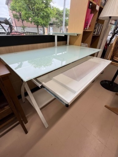 美原店 ニトリ　ガラスPCデスクダイヤ110  パソコンデスク 家具 オフィス用家具 机