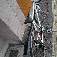 reunion[レユニオン]Liw 700cクロスバイク 8speed/ホワイト