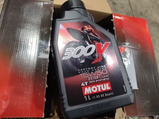 MOTUL モチュール 300V 15w-50 12L　１ケース