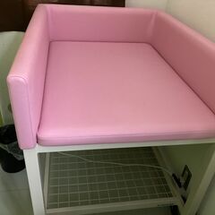 高田ベッド製　おむつ交換台　ピンク