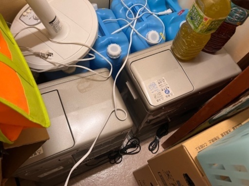 超格安 石油ファンヒーター2個 \u0026 灯油缶4個