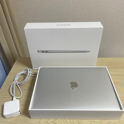 ★値下げしました【中古美品】Apple MacBook Air A2179 (Corei3 1.1GHz/8GB/SSD:256GB) 13.3インチ