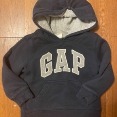 3才　gapフード付パーカー