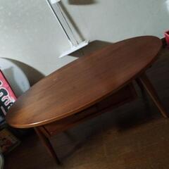 楕円形 長まる 茶色 木の可愛いテーブル