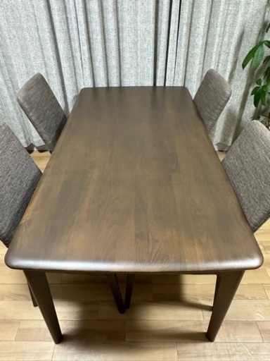 中古美品】ダイニングテーブル 椅子4脚セット 抗菌FPマット付き