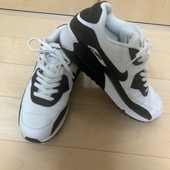 NIKE エアマックス90 パンダ