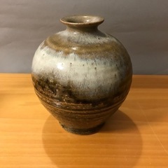 味わいのある壺　花瓶