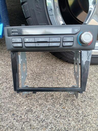 スカイライン R34 カーボンパネル 後期エアコンアンプ レア物 (リキ  