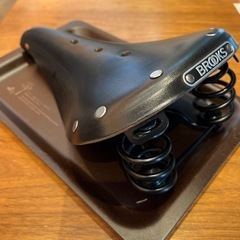 【最終値】美品1866年から手作りされるBROOKS 定番サドル B17のスプリングモデル