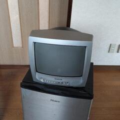 小さいテレビ　2004年製