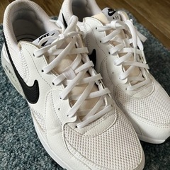 NIKE スニーカー