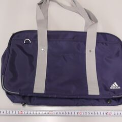 adidas　スポーツバッグ　1個