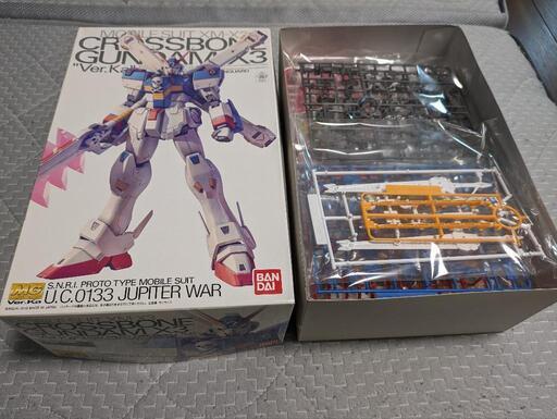 新品　クロスボーン・ガンダムX3　プラモデル