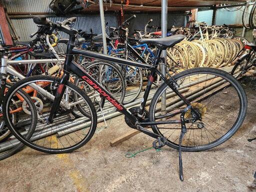 ＣＡＮＮＯＮＤＡＬＥ　クロスバイク　７００Ｃ　3x8変速　フレーム　アルミ　黒　配達可能