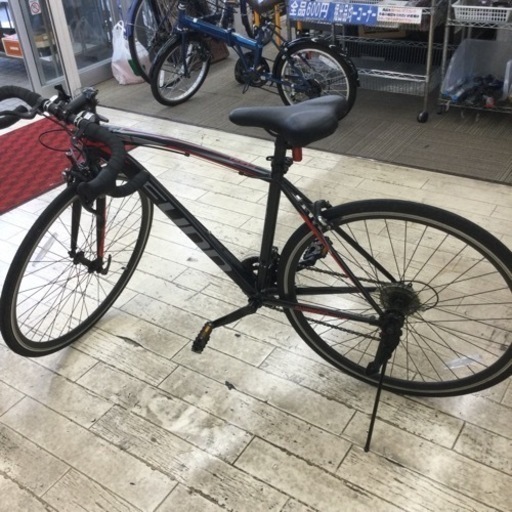 ✨美品❗️お買得です❗️スタイリッシュ❗️7段変速❗️✨】21テクノロジー　\n700CC   7段変速ロードバイク