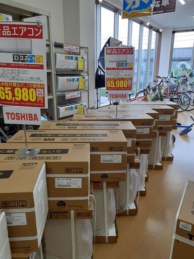 値下げしました！！【U1390】取付け工事込み 新品・未使用 エアコン 東芝 RAS-2213TM-W 2023モデル