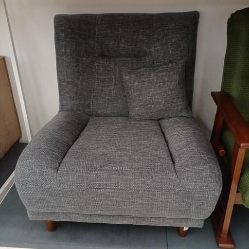 ★ジモティ割あり★新城家具　LUNA　ｸｯｼｮﾝ付1Pｿﾌｧｰ　ｸﾞﾚｰ　現状販売 (H)90× (W)86× (D)83【joh 1321】
