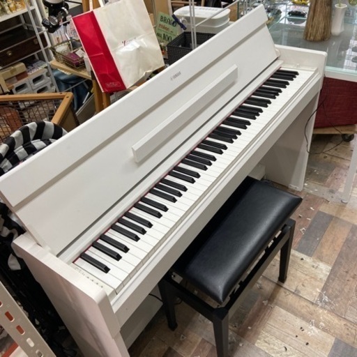 YAMAHA ARIUS 電子ピアノ　88鍵盤ピアノ