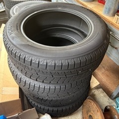 スタッドレスタイヤ 225/60 R17