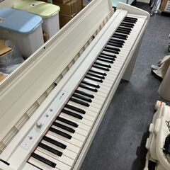 電子ピアノ　KORG MODEL：LP180　ホワイト　2015年製
