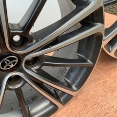 トヨタ86 7J純正ホイールナット
付き