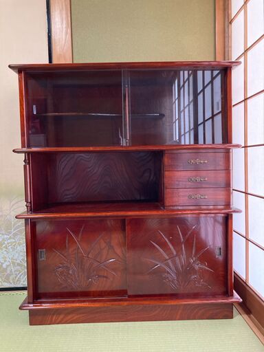 ビンテージ　飾り棚　材質：花梨　（早いもの勝ち