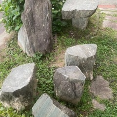 天然石☆石のテーブル、イスセット（四脚）＋庭石1個