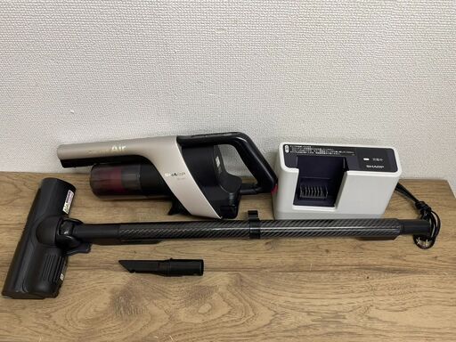 シャープ コードレススティック掃除機 RACTIVE Air EC-AR7　2021年製