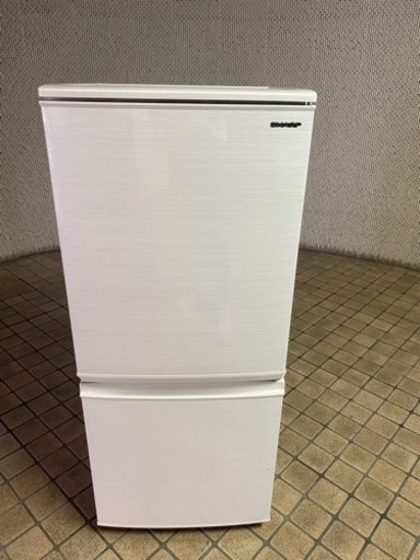[配送可能]  2019年　シャープ SHARP 冷蔵庫(幅48.0cm) 137L つけかえどっちもドア 2ドア ホワイト系 SJ-D14E-W