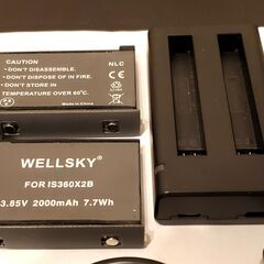 Insta360 one X2 本体、純正バッテリ- 3 枚, レンズキャップ、強化