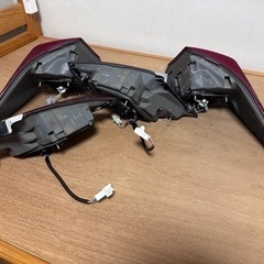 210クラウン テールランプ