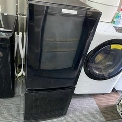 北九州市内配送無料　保証付き　三菱 冷蔵庫 ボトム冷凍室 右開き 146L サファイアブラック MR-P15A B