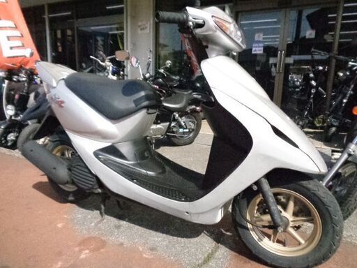 NO.4985　スマートディオＺ４ （ＤＩＯ） ４サイクル　ハネ付き　ディスクブレーキ　キャストホイール　シルバー　☆彡
