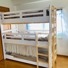 木製の三段ベッド　ほぼ新品です