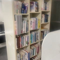 英会話関連書籍500冊程度いろいろ含まれています。