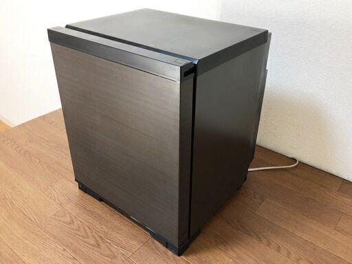 三菱 定価　４万　ホテル　客室　自宅　電子冷蔵庫  rk-201　 右開き 静音 三菱電機　中古美品