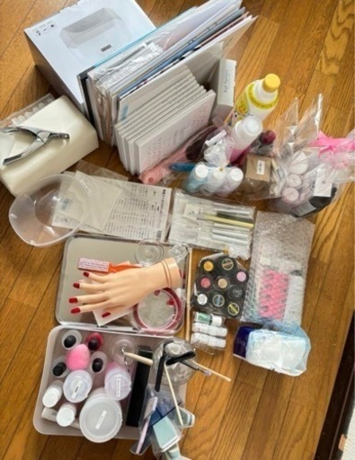 本日なら15000円でお譲りします。ネイル用品、教材