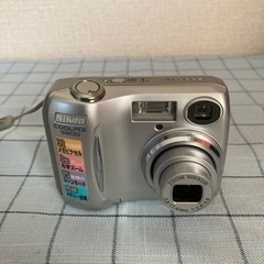 Nikon製デジタルカメラ