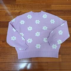 ピンクの花柄セーター、サイズ150